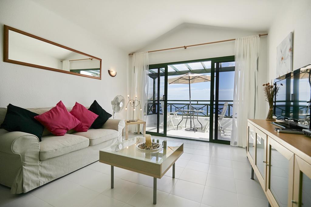 Knights Apartment *